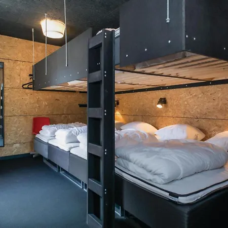 Five Bedroom Holiday In *