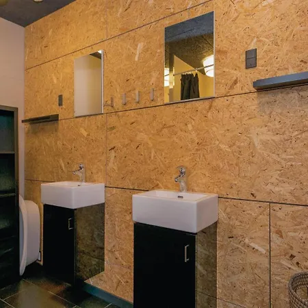 Hébergement de vacances Five Bedroom Holiday In Hadsund
