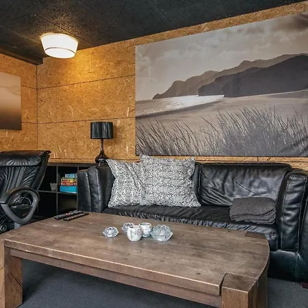 Five Bedroom Holiday In Hébergement de vacances *